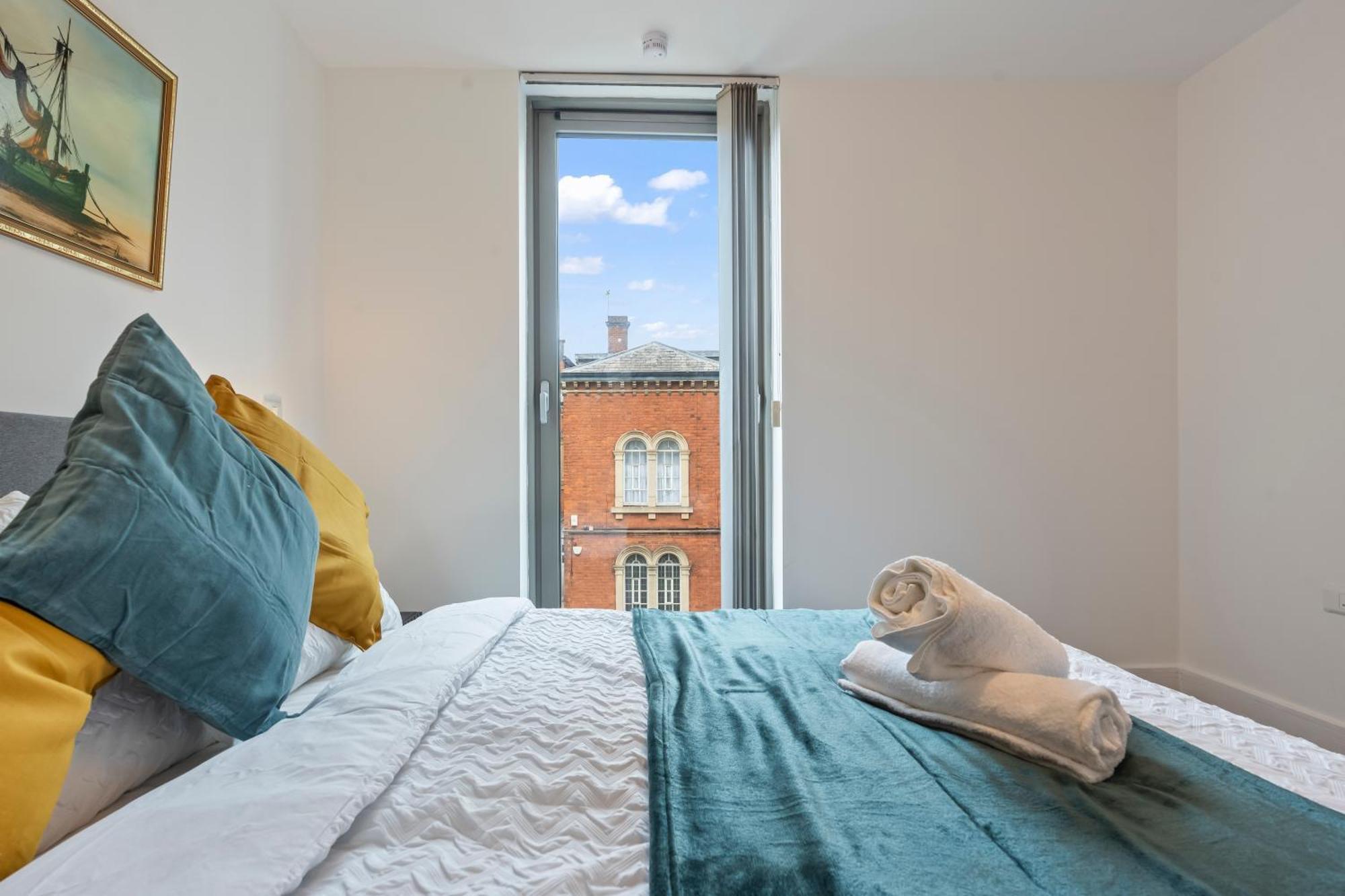 Heart Of City Centre Luxury Apartment With Secure Underground Parking Birmingham Bagian luar foto