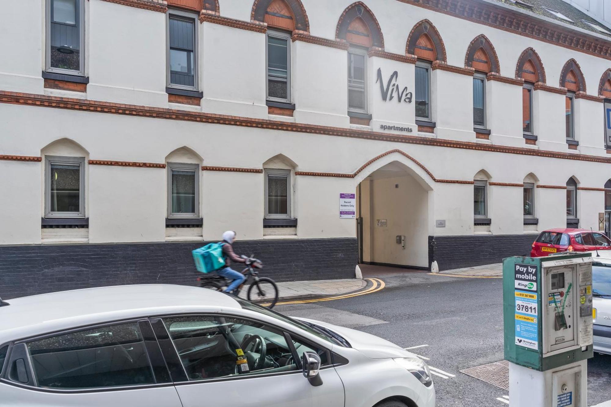 Heart Of City Centre Luxury Apartment With Secure Underground Parking Birmingham Bagian luar foto