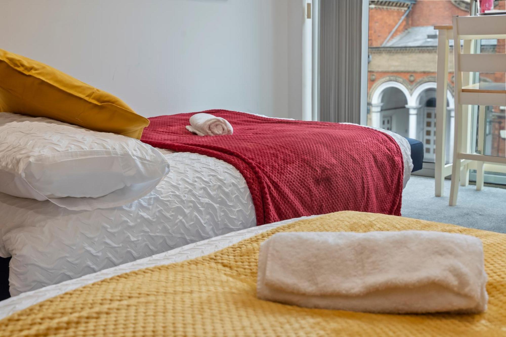Heart Of City Centre Luxury Apartment With Secure Underground Parking Birmingham Bagian luar foto